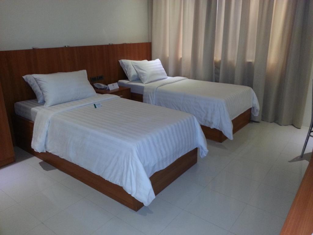 Parkway Hotel 수리가오 외부 사진