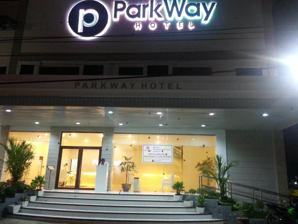 Parkway Hotel 수리가오 외부 사진